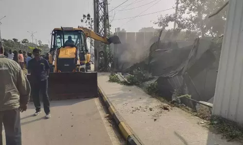 खाजागुडा के निवासियों ने HYDRAA के दोहरे मानदंडों का उपहास किया