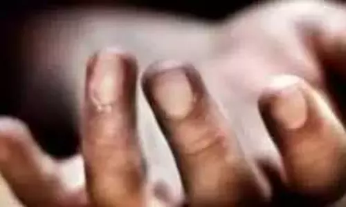 Telangana: चोरी की गई बाइक खड़ी लॉरी से टकराने से 1 की मौत Telangana: चोरी की गई बाइक खड़ी लॉरी से टकराने से 1 की मौत