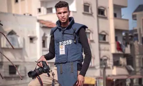 Israeli हमलों में दो और फिलिस्तीनी पत्रकार मारे गए Israeli हमलों में दो और फिलिस्तीनी पत्रकार मारे गए