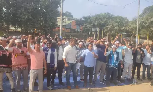 Assam के कार्बी आंगलोंग में पीजीआर और वीजीआर भूमि अतिक्रमण को लेकर ताजा विरोध Assam के कार्बी आंगलोंग में पीजीआर और वीजीआर भूमि अतिक्रमण को लेकर ताजा विरोध