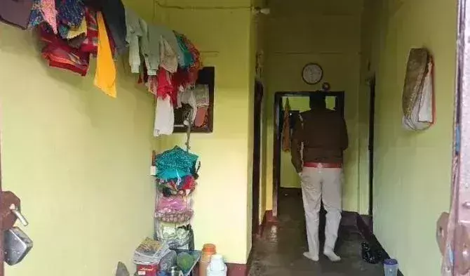 Giridih: हथियार बंद अपराधियों ने व्यवसायी के घर से लाखों की लूट की Giridih: हथियार बंद अपराधियों ने व्यवसायी के घर से लाखों की लूट की
