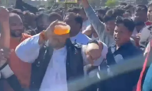 यूनियन कार्बाइड के कचरे को लेकर बवाल, 2 युवकों ने ये क्या कर डाला? पुलिस ने किया लाठीचार्ज