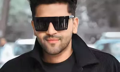 T-Series गुरु रंधावा को काम नहीं करने देती T-Series गुरु रंधावा को काम नहीं करने देती