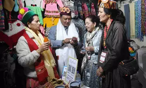Delhi में ‘हिम महोत्सव’ में महिलाओं ने मचाई धूम