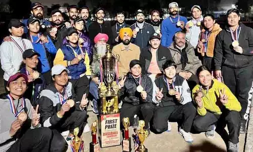 Punjab की महिलाओं ने राष्ट्रीय बेसबॉल टूर्नामेंट में विजेता ट्रॉफी जीती Punjab की महिलाओं ने राष्ट्रीय बेसबॉल टूर्नामेंट में विजेता ट्रॉफी जीती