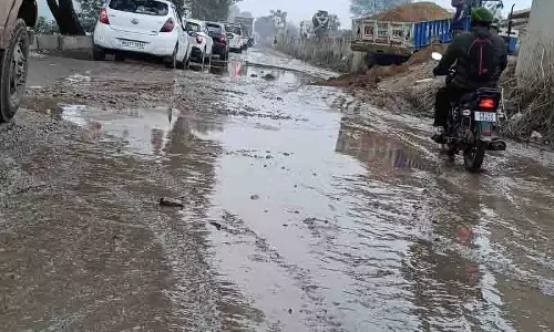 Ludhiana: निष्क्रिय स्वास्थ्य केंद्र से लेकर गंदगी तक, खराब नागरिक सुविधाएं दोराहा को त्रस्त करती Ludhiana: निष्क्रिय स्वास्थ्य केंद्र से लेकर गंदगी तक, खराब नागरिक सुविधाएं दोराहा को त्रस्त करती