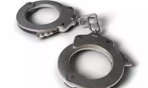 Pune: पुलिस चौकी में हंगामा करने वाले युवक पर मामला दर्ज