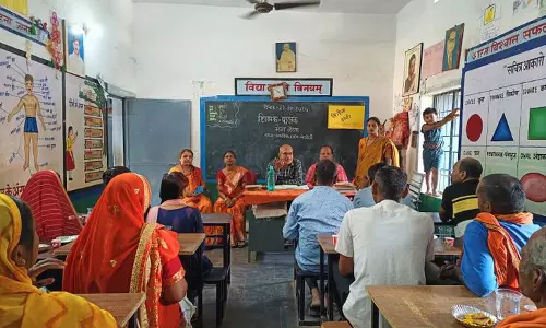 Sirohi: नरेगा स्थल पर बैठक का आयोजन Sirohi: नरेगा स्थल पर बैठक का आयोजन