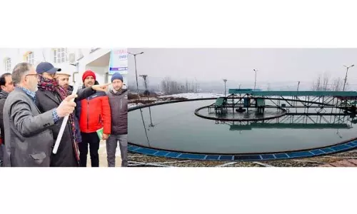 J&K: जल शक्ति मंत्री ने रंगील जल संयंत्र का निरीक्षण किया, कार्यप्रणाली की समीक्षा की J&K: जल शक्ति मंत्री ने रंगील जल संयंत्र का निरीक्षण किया, कार्यप्रणाली की समीक्षा की