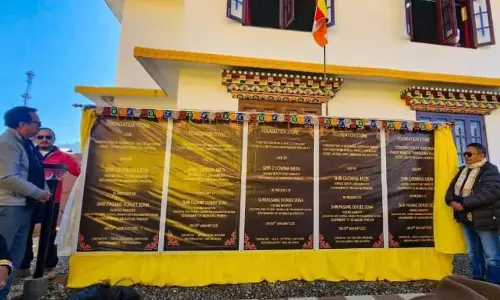 Arunachal : उपमुख्यमंत्री चौना मीन ने भारत-चीन सीमा के पास दो ऐतिहासिक परियोजनाओं का उद्घाटन किया Arunachal : उपमुख्यमंत्री चौना मीन ने भारत-चीन सीमा के पास दो ऐतिहासिक परियोजनाओं का उद्घाटन किया