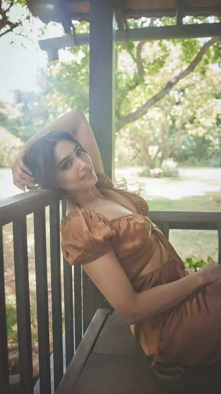 शर्वरी का कातिलाना अंदाज