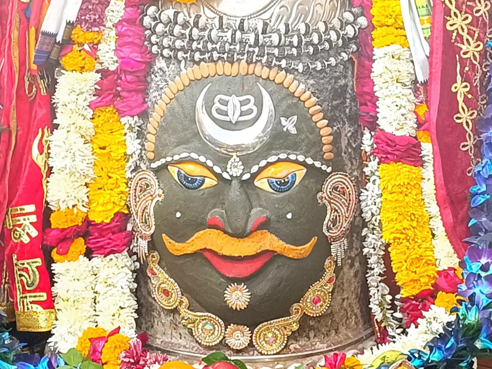 Ujjain: महाकाल का पंचामृत स्नान, फिर भांग से श्रृंगार के बाद रमाई भस्म