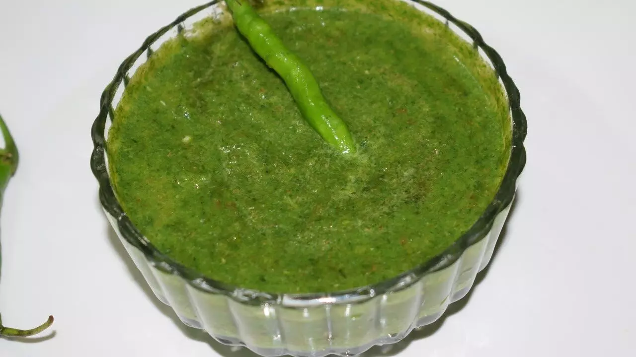 Green chilli chutney जाने बनाने का तरीका