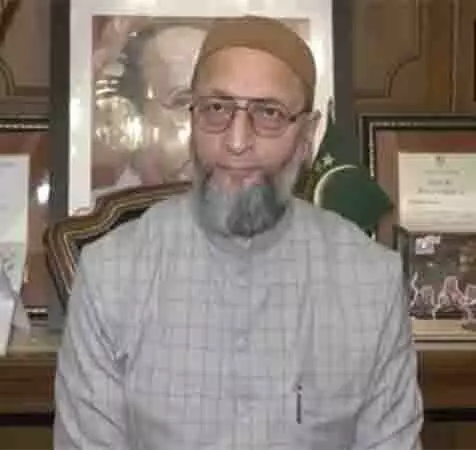 चादर भेजने से कुछ नहीं होने वाला: Owaisi