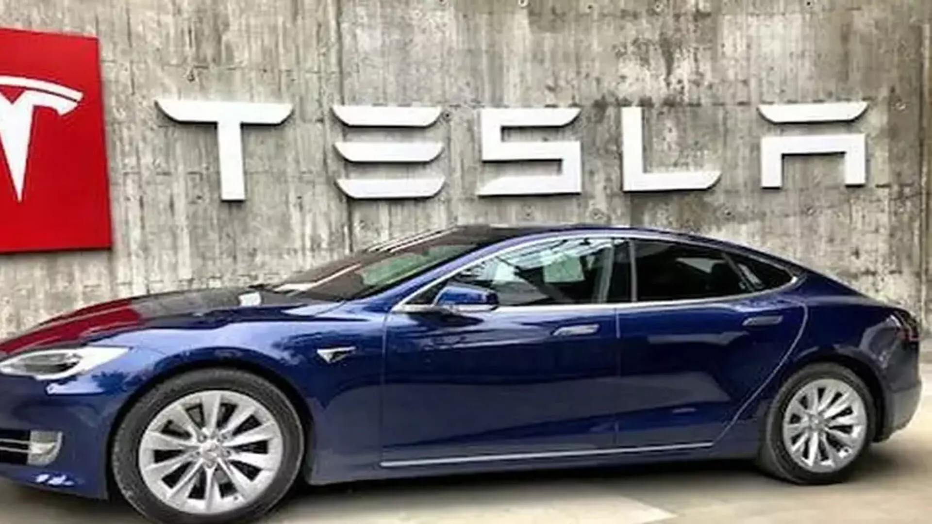 Tesla की चीन में बिक्री 2024 में रिकॉर्ड ऊंचाई पर पहुंचेगी, वैश्विक गिरावट को रोकेगी