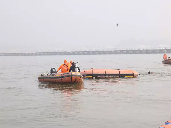 महाकुंभ 2025: NDRF की टीमों ने किया मेगा मॉक अभ्यास