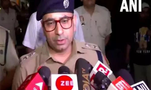 Cyber ​​Crime: डेटिंग ऐप बम्बल पर महिलाओं से ब्लैकमेलिंग और पैसे ऐंठने के आरोप में व्यक्ति गिरफ्तार