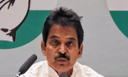 Kerala: कांग्रेस सार्वजनिक धन के दुरुपयोग के लिए जवाबदेही चाहती Kerala: कांग्रेस सार्वजनिक धन के दुरुपयोग के लिए जवाबदेही चाहती