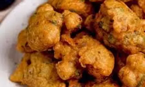 Breakfast:   नाश्ते में बनाएं कुरकुरे चने  दाल के पकौड़े