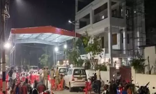 ED ने वेल्लोर में डीएमके मंत्री दुरईमुरुगन के आवास पर 11 घंटे तक छापेमारी की