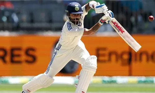 Sydney Test में बदले कप्तान, कोहली ने की टीम इंडिया की कमान Sydney Test में बदले कप्तान, कोहली ने की टीम इंडिया की कमान