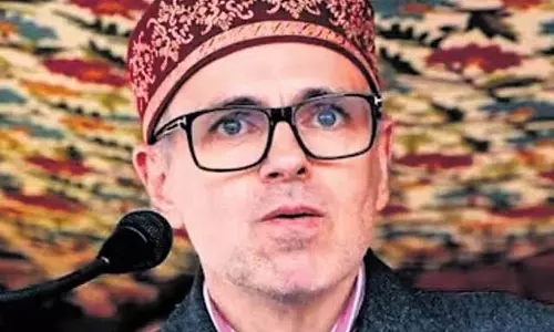 Shah, उमर जम्मू-कश्मीर में सामान्य स्थिति बहाल करने पर असहमत