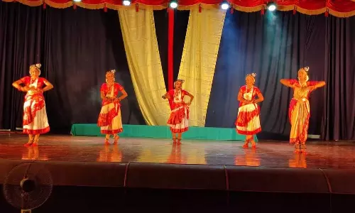 Andhra: विजयवाड़ा में शास्त्रीय संगीत, नृत्य और नाटक को बढ़ावा दिया जा रहा Andhra: विजयवाड़ा में शास्त्रीय संगीत, नृत्य और नाटक को बढ़ावा दिया जा रहा