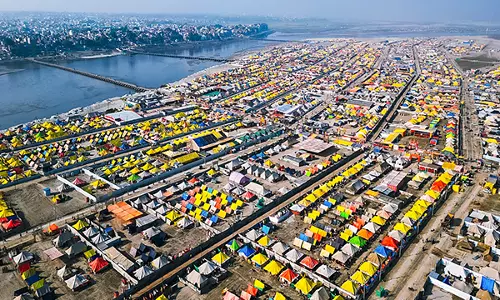 Digital Maha Kumbh 2025: भारतीय रेलवे ने टिकट बुकिंग के लिए क्यूआर-सक्षम जैकेट पेश किए Digital Maha Kumbh 2025: भारतीय रेलवे ने टिकट बुकिंग के लिए क्यूआर-सक्षम जैकेट पेश किए