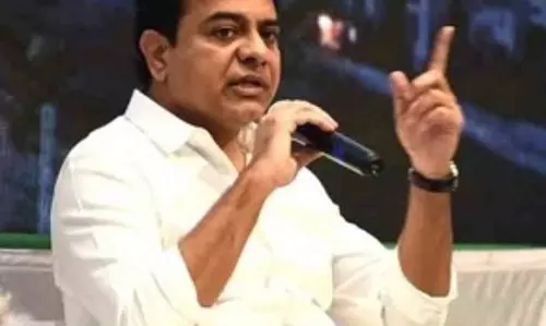 Telangana: केटीआर ने मूल्य वृद्धि और ‘अजीब’ करों को लेकर कांग्रेस की आलोचना की Telangana: केटीआर ने मूल्य वृद्धि और ‘अजीब’ करों को लेकर कांग्रेस की आलोचना की