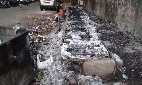 Mumbai: एंटॉप हिल में 10 शौचालय जलाए गए, पुलिस स्टेशन में शिकायत दर्ज