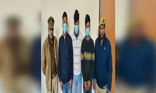 अभ्यर्थी की जगह शामिल होने पहुंचा, तीन साथियों सहित गिरफ्तार