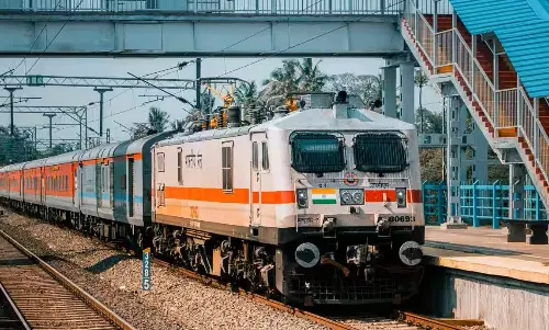Mathura: सीआईबी की 6 सदस्यीय टीम पर करीब 855 किलोमीटर के रेल क्षेत्र की सुरक्षा का जिम्मा Mathura: सीआईबी की 6 सदस्यीय टीम पर करीब 855 किलोमीटर के रेल क्षेत्र की सुरक्षा का जिम्मा