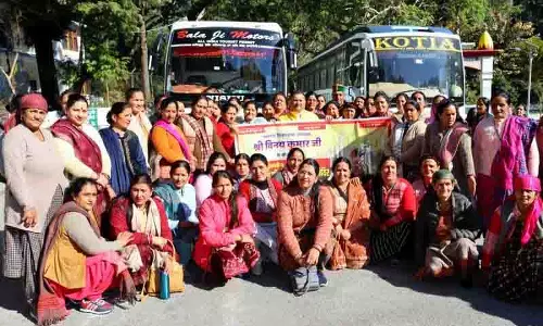 Himachal: 61 महिलाएं अयोध्या तीर्थ यात्रा के लिए रवाना Himachal: 61 महिलाएं अयोध्या तीर्थ यात्रा के लिए रवाना