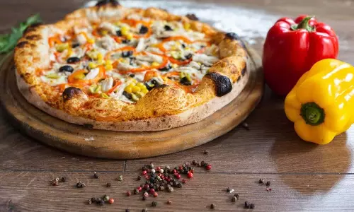 Recipe:  घर पर बनाएं आटे का हेल्दी पिज्जा