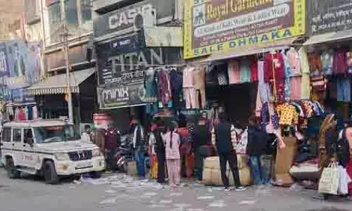 Punjab: दुकानदार सड़क किनारे अतिक्रमण कर यातायात बाधित करते