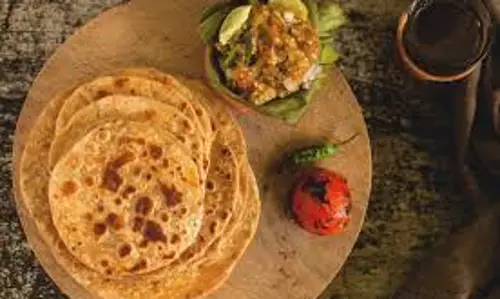 Sattu Stuffed Paratha: हेल्दी और पौष्टिक मक्के के आटे से बनाये सत्तू भरवां पराठा Sattu Stuffed Paratha: हेल्दी और पौष्टिक मक्के के आटे से बनाये सत्तू भरवां पराठा