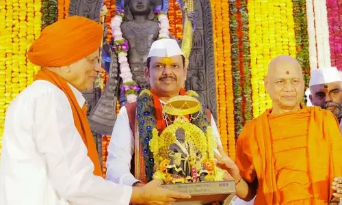 धार्मिक शक्ति के प्रति जनजागृति से ही नए राज्य का निर्माण होगा: CM फडणवीस धार्मिक शक्ति के प्रति जनजागृति से ही नए राज्य का निर्माण होगा: CM फडणवीस