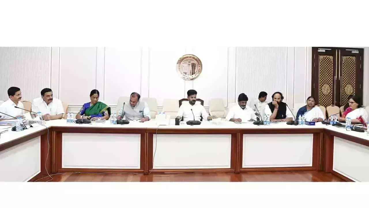 RRR के लिए भूमि अधिग्रहण में तेजी लाएं: रेवंत RRR के लिए भूमि अधिग्रहण में तेजी लाएं: रेवंत