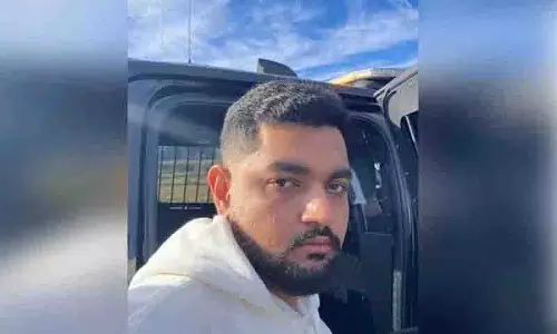 US में धोखाधड़ी वाले कॉल के लिए भारतीय मूल का छात्र गिरफ्तार US में धोखाधड़ी वाले कॉल के लिए भारतीय मूल का छात्र गिरफ्तार
