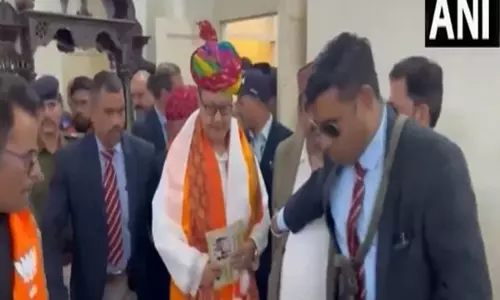 केंद्रीय अल्पसंख्यक कार्य मंत्री किरेन रिजिजू Chaadar चढ़ाने अजमेर शरीफ दरगाह पहुंचे