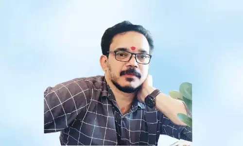 Kozhiko ने कलाकारों के लिए एक स्वागत गीत तैयार किया Kozhiko ने कलाकारों के लिए एक स्वागत गीत तैयार किया