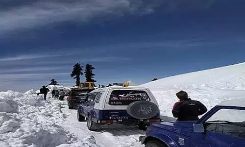 Jammu: मुगल रोड बंद हुए एक सप्ताह पूरा हो गया