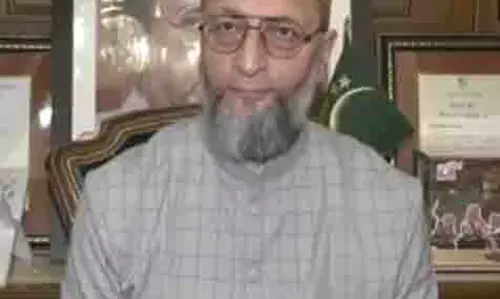 चादर भेजने से कुछ नहीं होने वाला: Owaisi