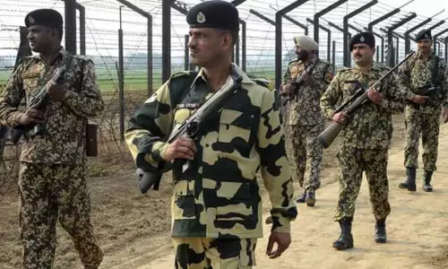 Tripura : सीमा गतिविधि की चिंताओं के बीच त्रिपुरा के कंचनपुर में सुरक्षा बढ़ाई गई