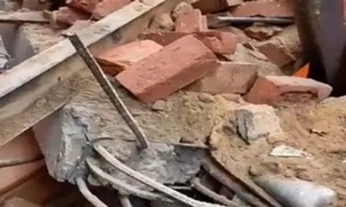 Karnataka में आंगनवाड़ी भवन की छत का प्लास्टर गिरने से चार बच्चे घायल