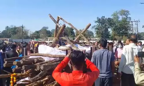 पंचतत्व में विलीन हुए पत्रकार मुकेश चंद्राकर