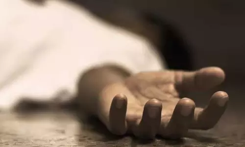 Kerala में पेड़ गिरने से 5 वर्षीय बच्चे की मौत Kerala में पेड़ गिरने से 5 वर्षीय बच्चे की मौत