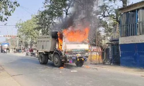 Raiganj के पास सड़क दुर्घटना में वरिष्ठ नागरिक की मौत Raiganj के पास सड़क दुर्घटना में वरिष्ठ नागरिक की मौत