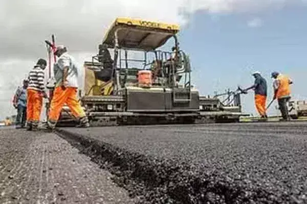 Ranchi: ठेकेदारों पर शिकंजा, तय समय सीमा के अंदर करना होगा काम पूरा Ranchi: ठेकेदारों पर शिकंजा, तय समय सीमा के अंदर करना होगा काम पूरा