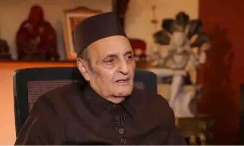Karan Singh: शेख अब्दुल्ला के मन में जीवन भर डोगरा विरोधी भावनाएं रहीं Karan Singh: शेख अब्दुल्ला के मन में जीवन भर डोगरा विरोधी भावनाएं रहीं